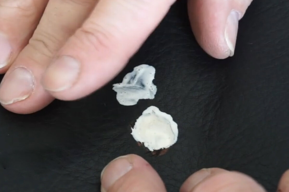 سپس لبه‌های سوراخ را محکم فشار دهید